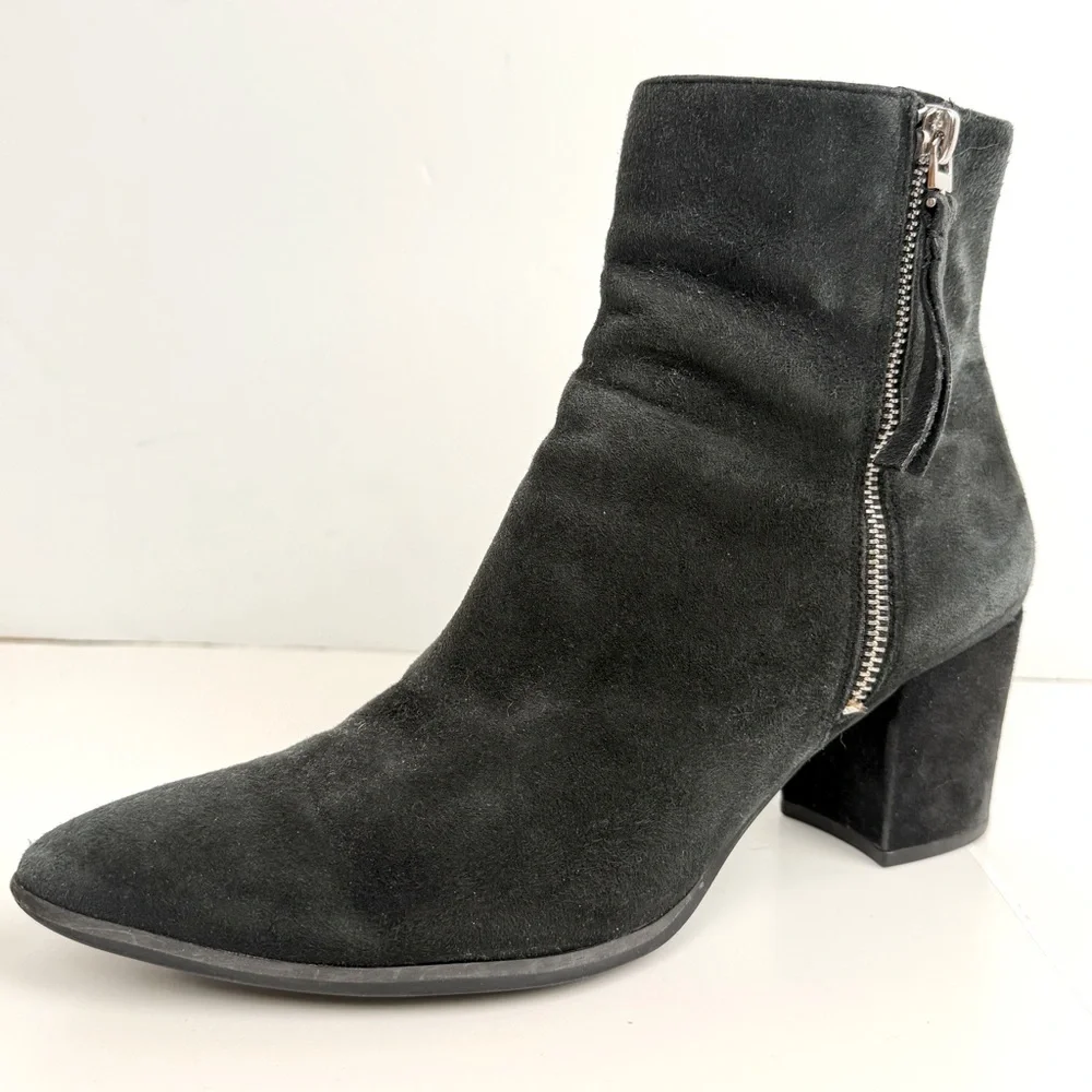MICHAEL Michael Kors Ankle Bootie 9.5 Black Suede Side Zipper 2.5” Heel